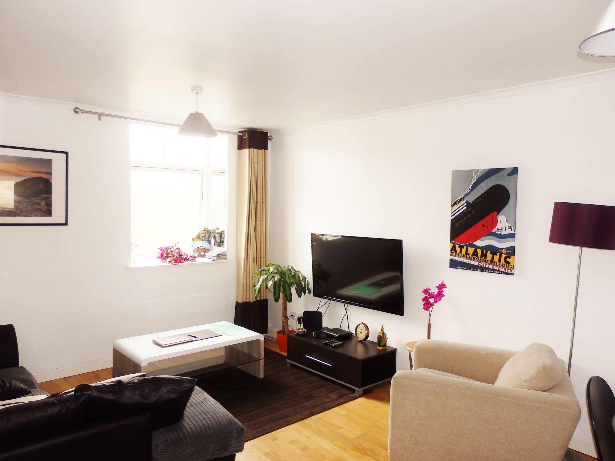 Excellent Location -Central Belfast - Parking - 4 Beds Exterior foto