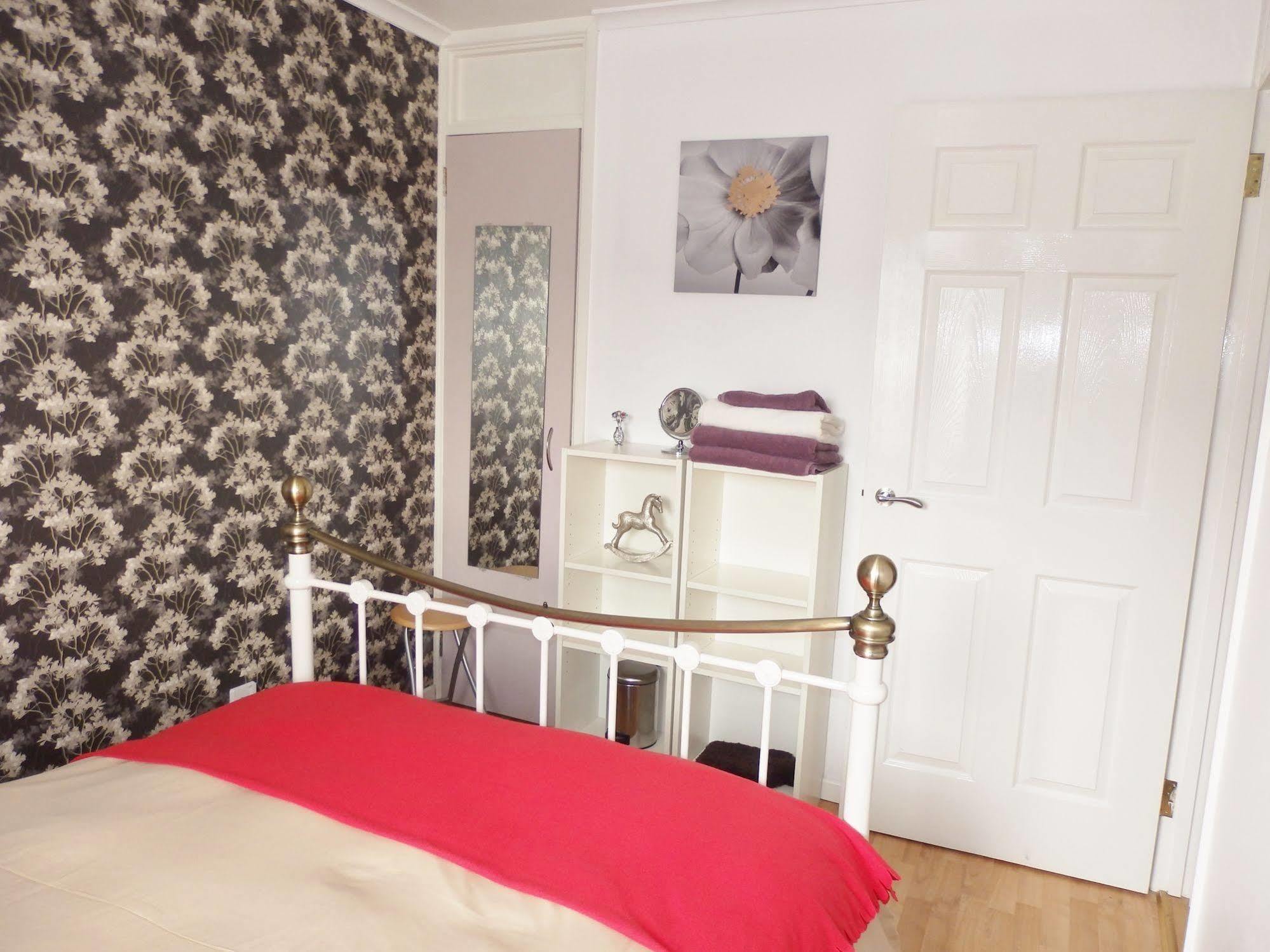 Excellent Location -Central Belfast - Parking - 4 Beds Exterior foto