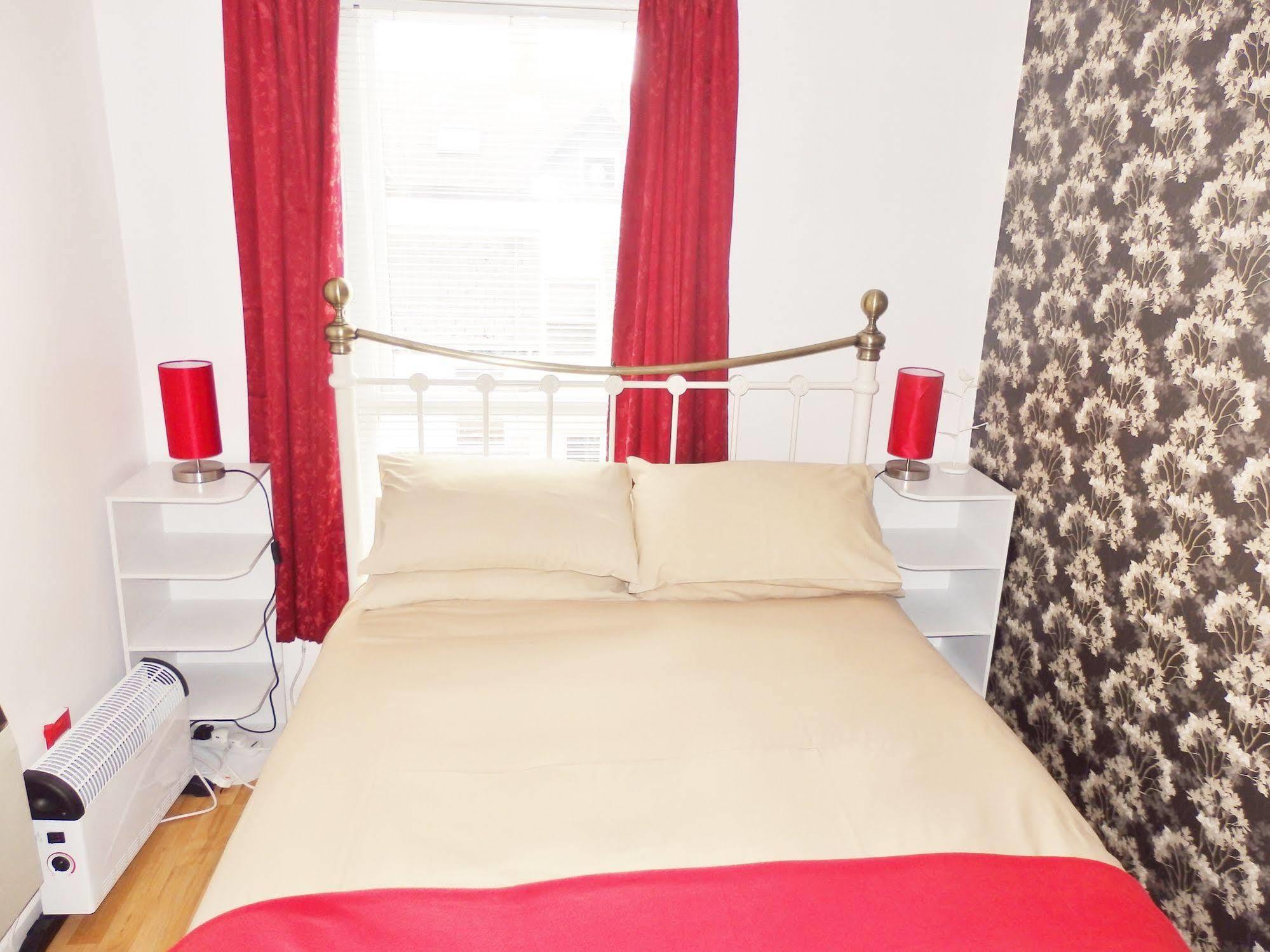 Excellent Location -Central Belfast - Parking - 4 Beds Exterior foto
