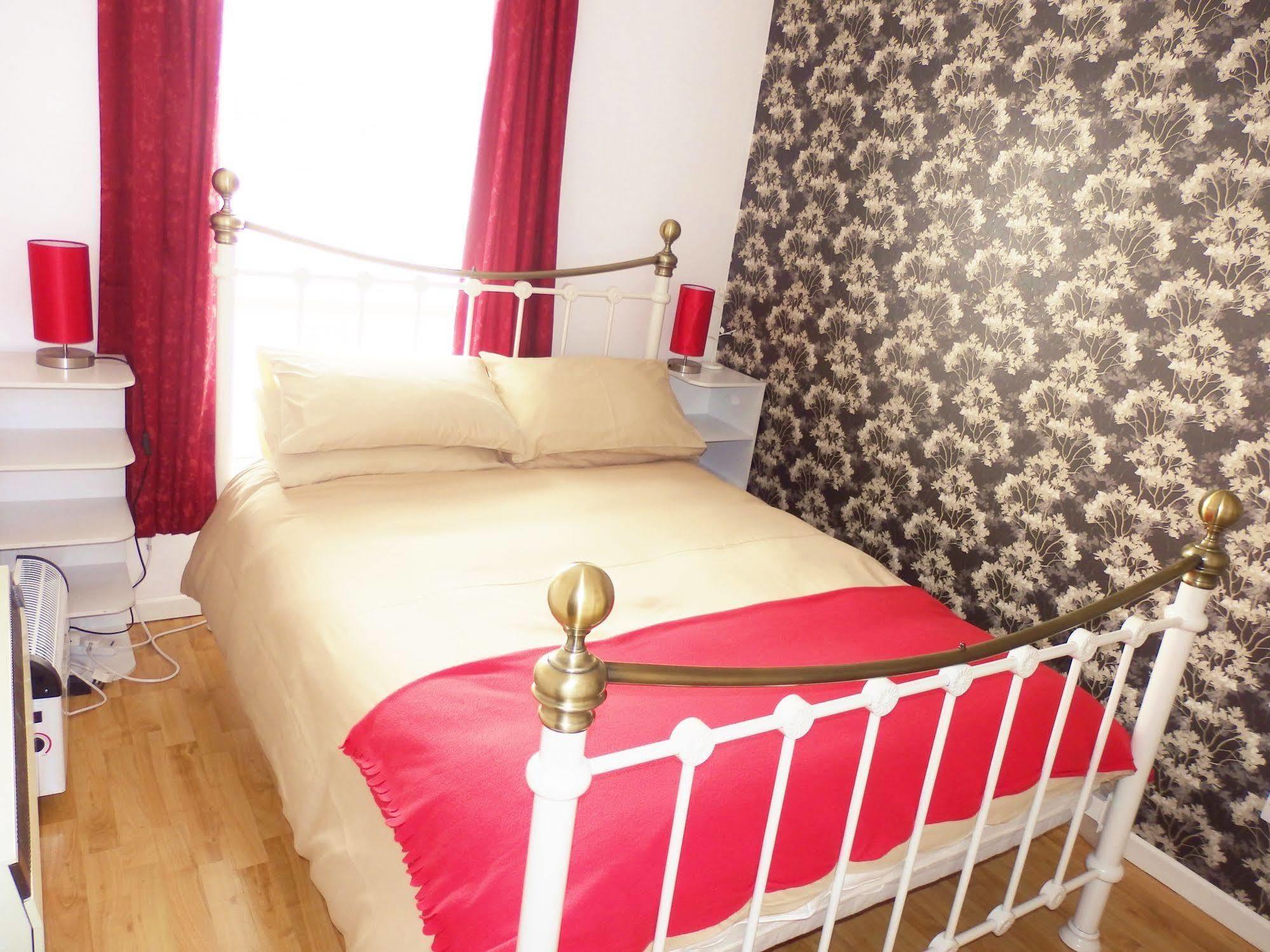 Excellent Location -Central Belfast - Parking - 4 Beds Exterior foto
